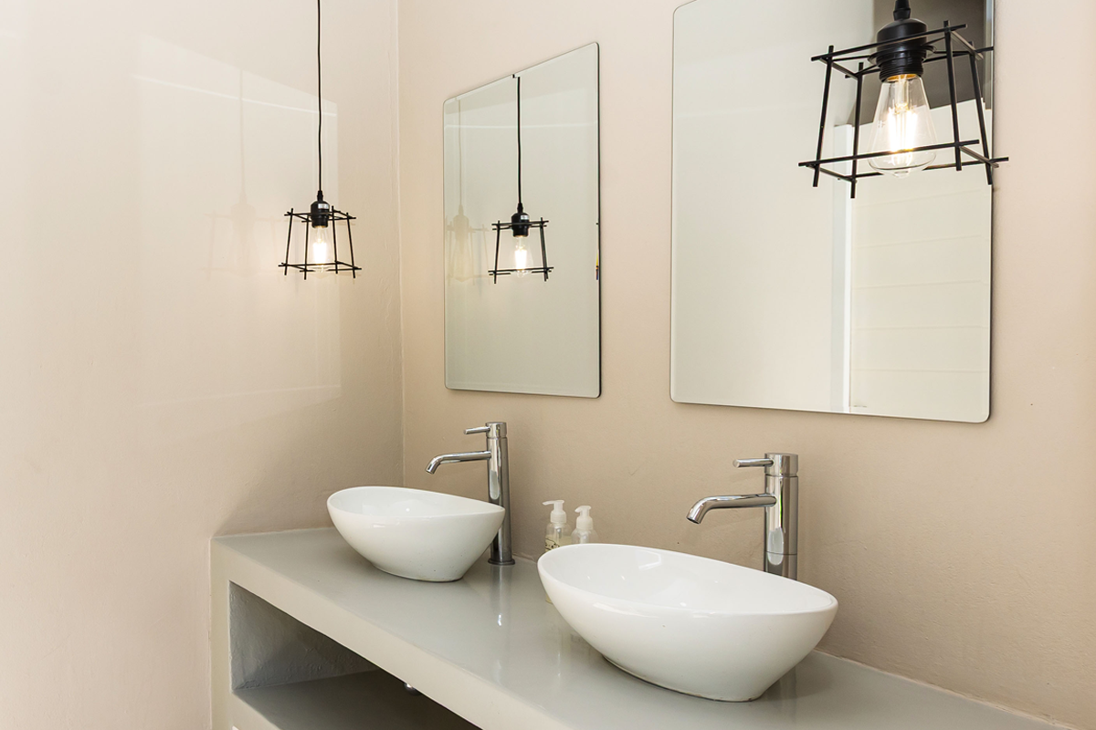 En-suite bathroom with twin basins
